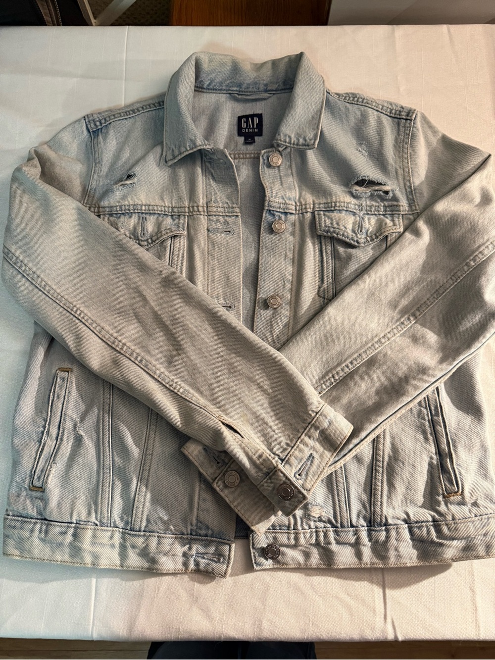 GAP Light Wash Women's Denim Jean Jacket